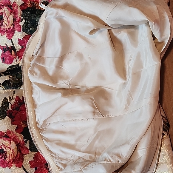 Nicole Miller gold/floral metallic shimmery strapless dress-0 - Picture 5 of 10